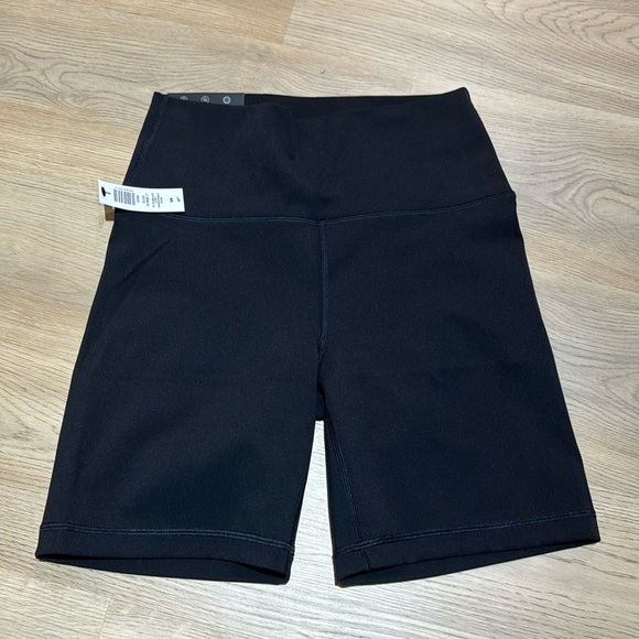 TNA workout shorts - Picture 1 of 5